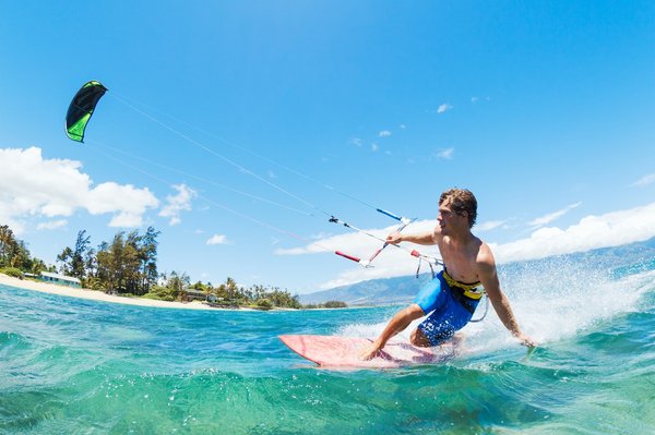 Quels sont les meilleurs spots de kite-surf pour les aventuriers ?